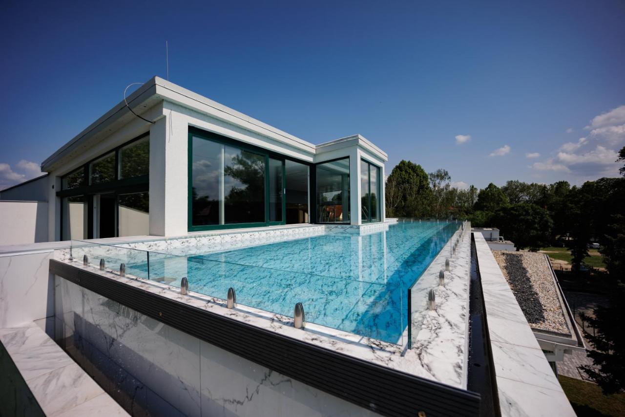 White&Blue Apartman Шиофок Экстерьер фото