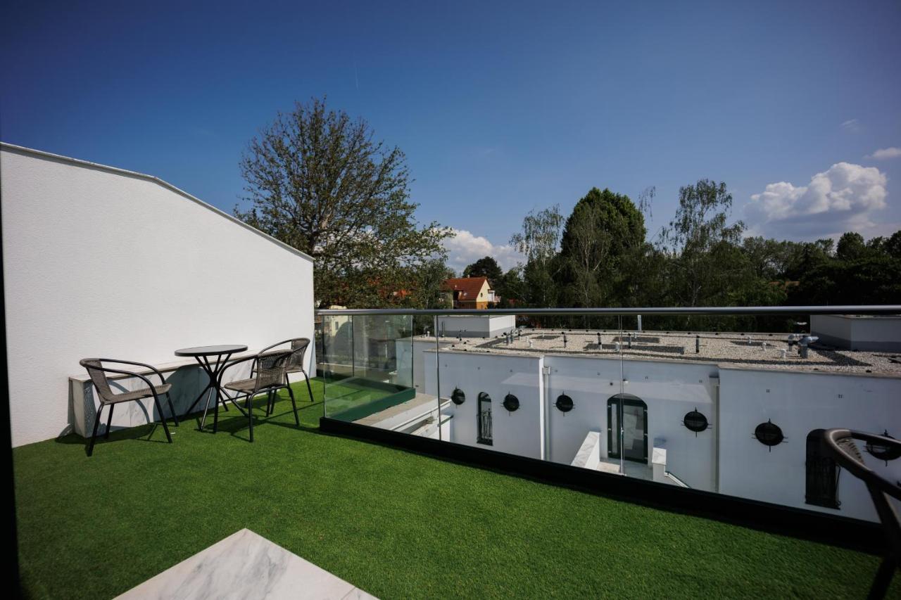 White&Blue Apartman Шиофок Экстерьер фото